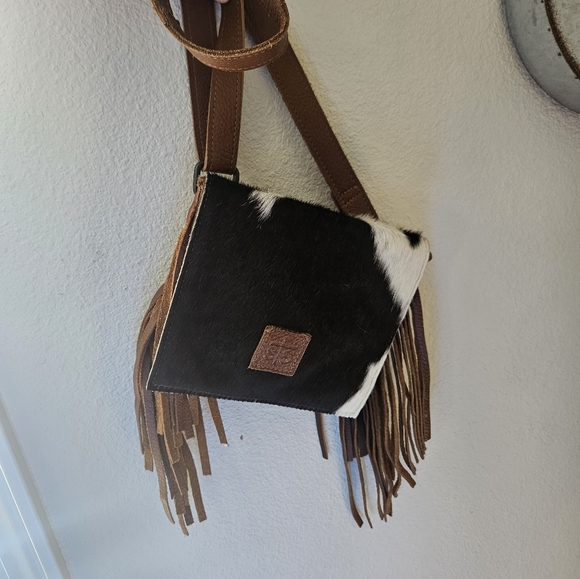 STS Cowhide Purse - Picture 1 of 2